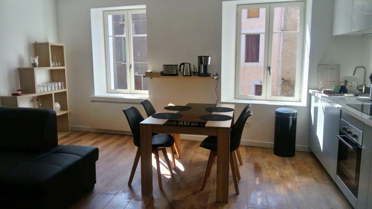 Gite Les 3 Tours 1E Etage Carcassonne Bagian luar foto