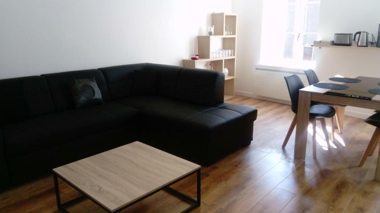 Gite Les 3 Tours 1E Etage Carcassonne Bagian luar foto