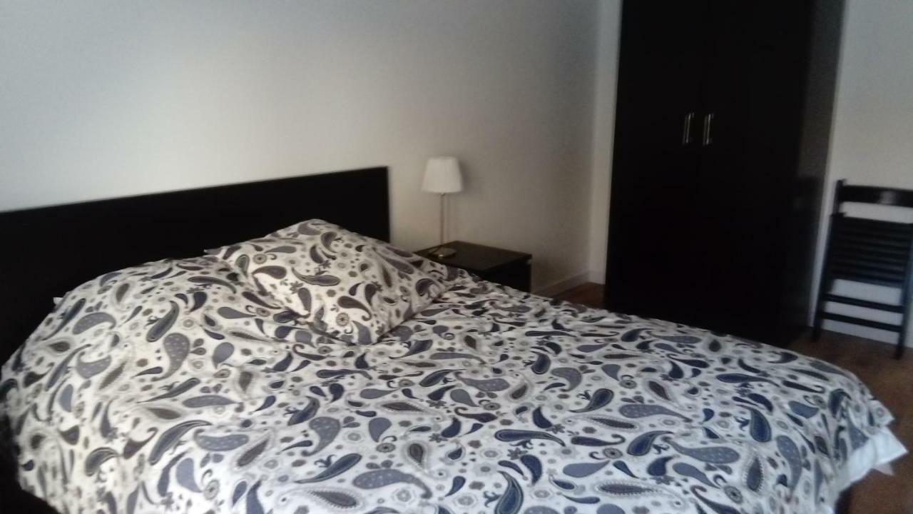 Gite Les 3 Tours 1E Etage Carcassonne Bagian luar foto